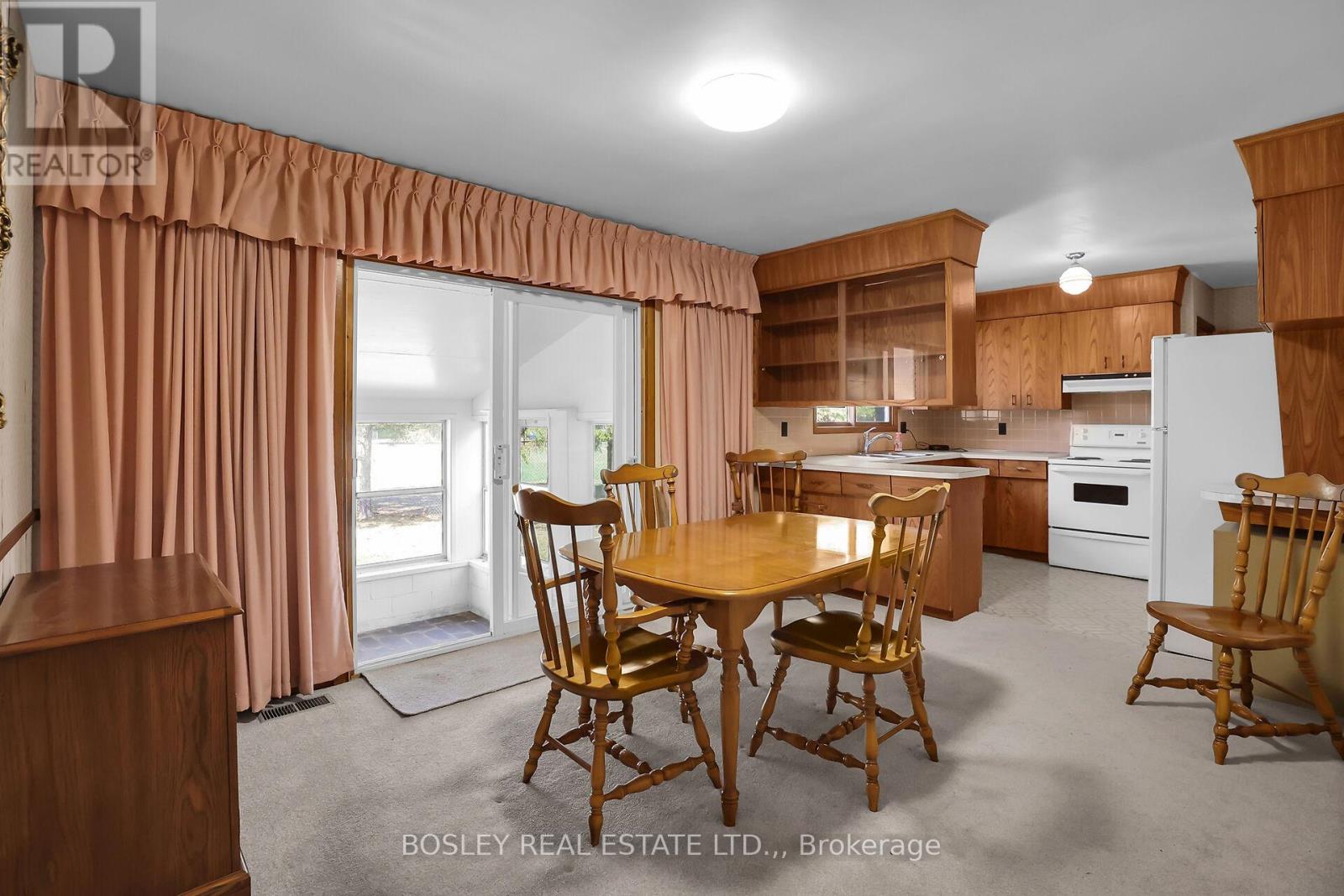 1320 Niagara Stone Road Property Photo 6