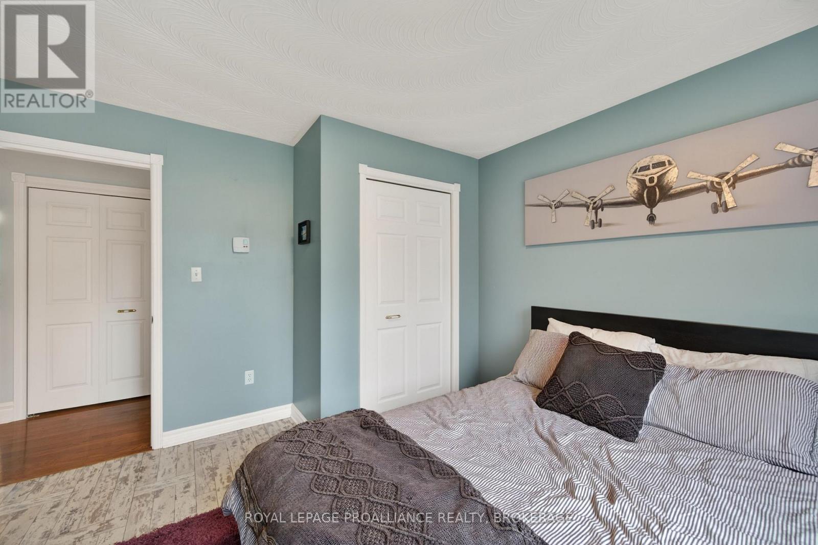 727 Aylmer Crescent Property Photo 18