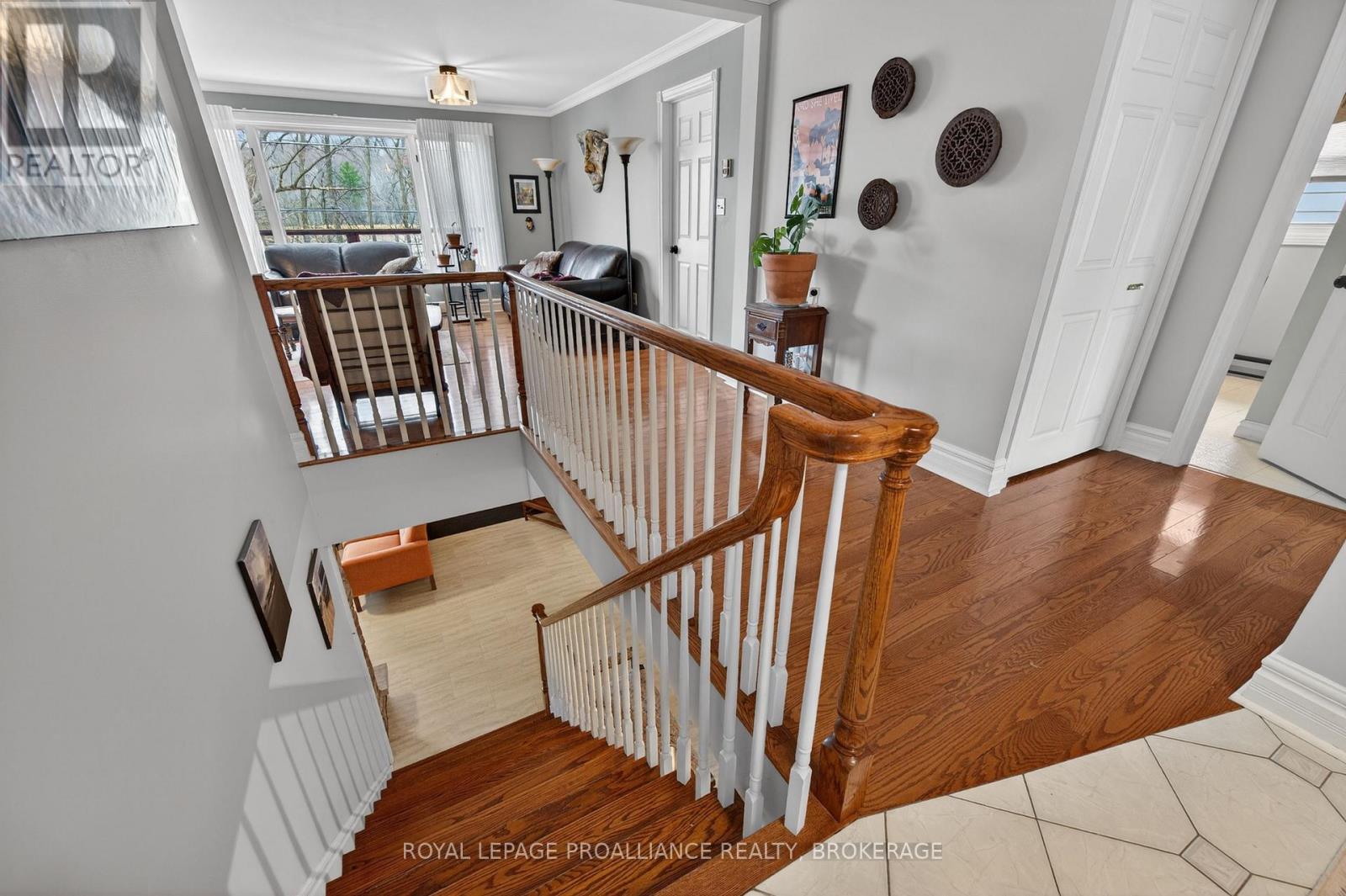 727 Aylmer Crescent Property Photo 20