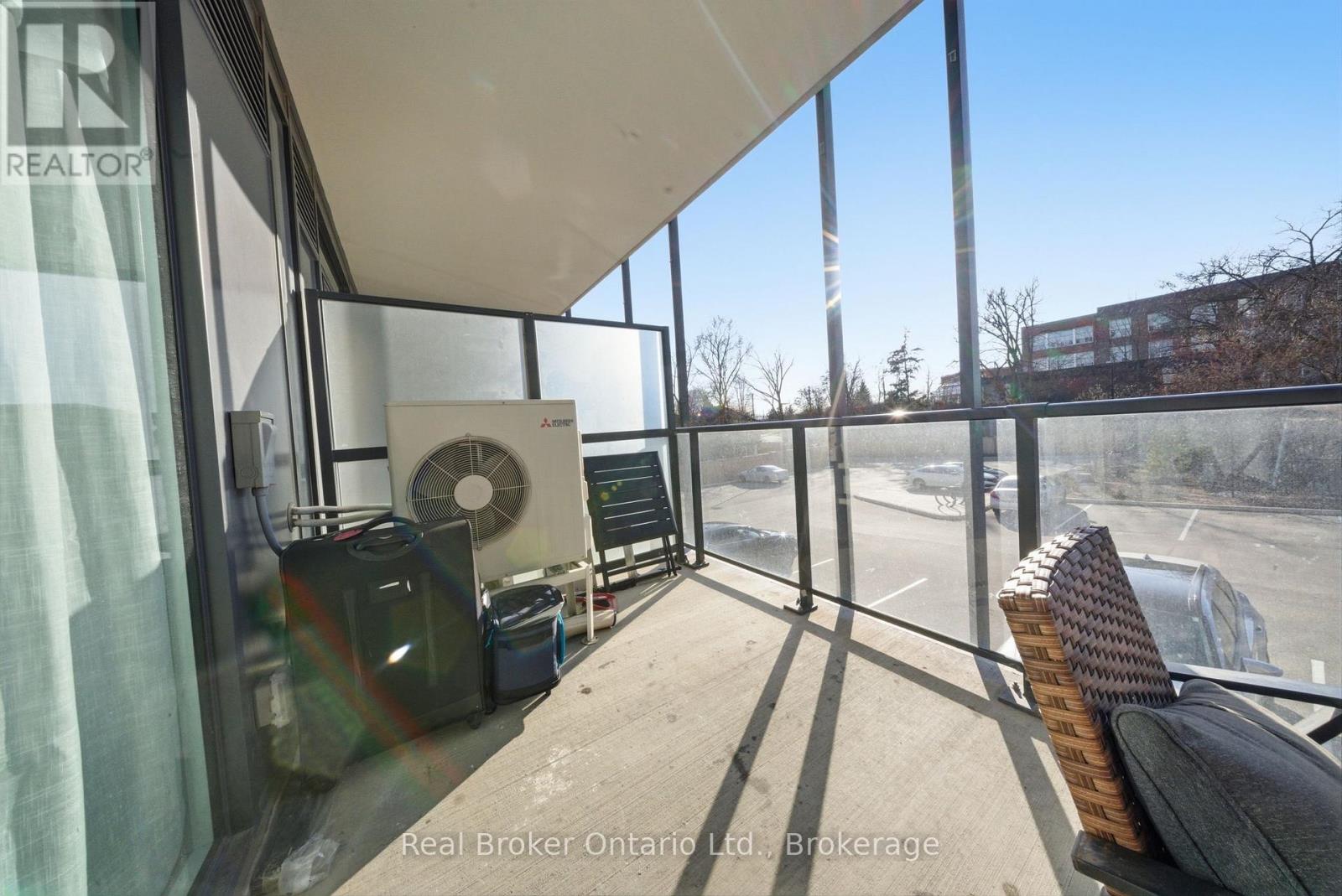107 - 741 King Street W Property Photo 24