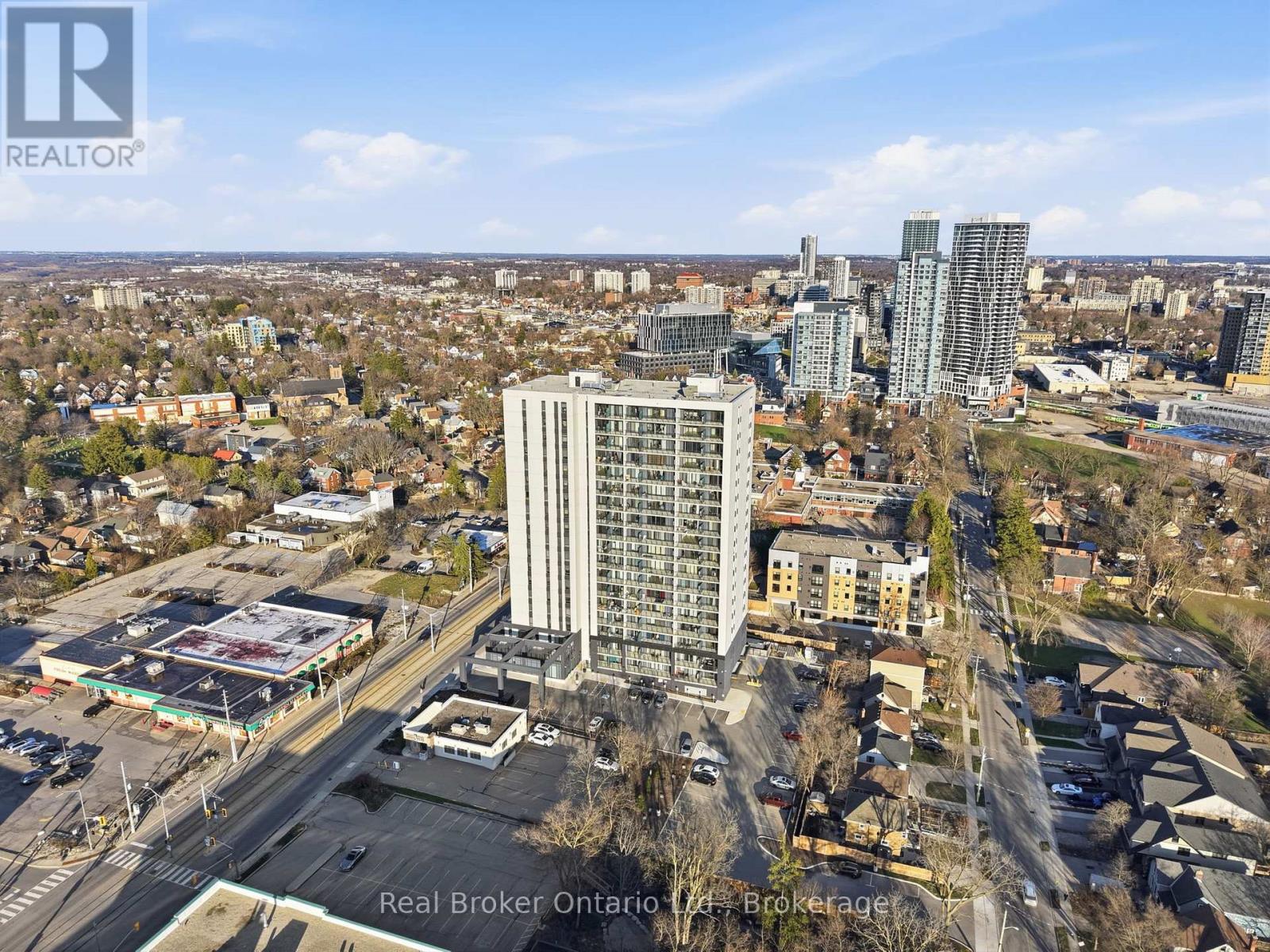 107 - 741 King Street W Property Photo 30