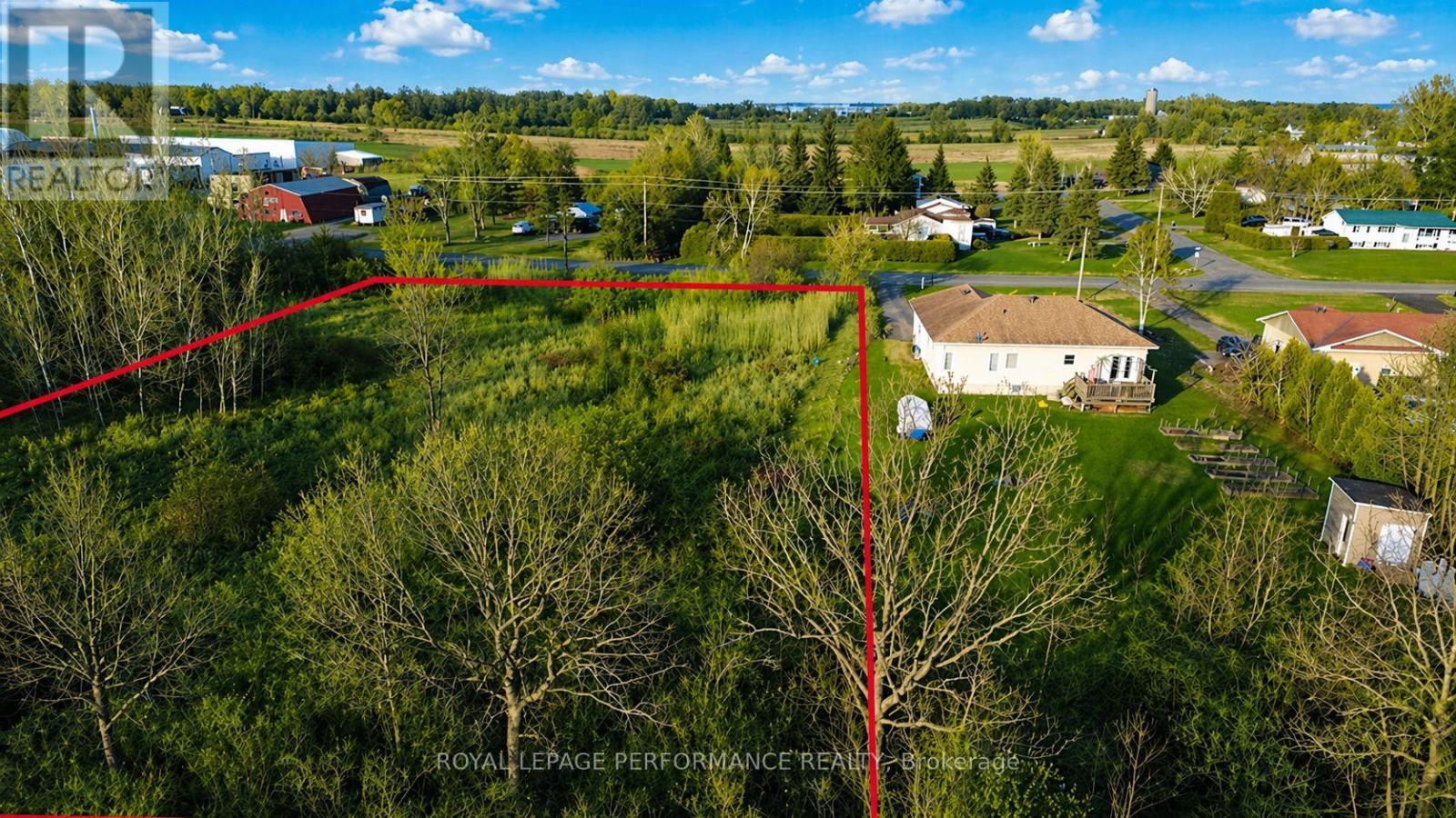 6878 Richmond Road Property Photo 1