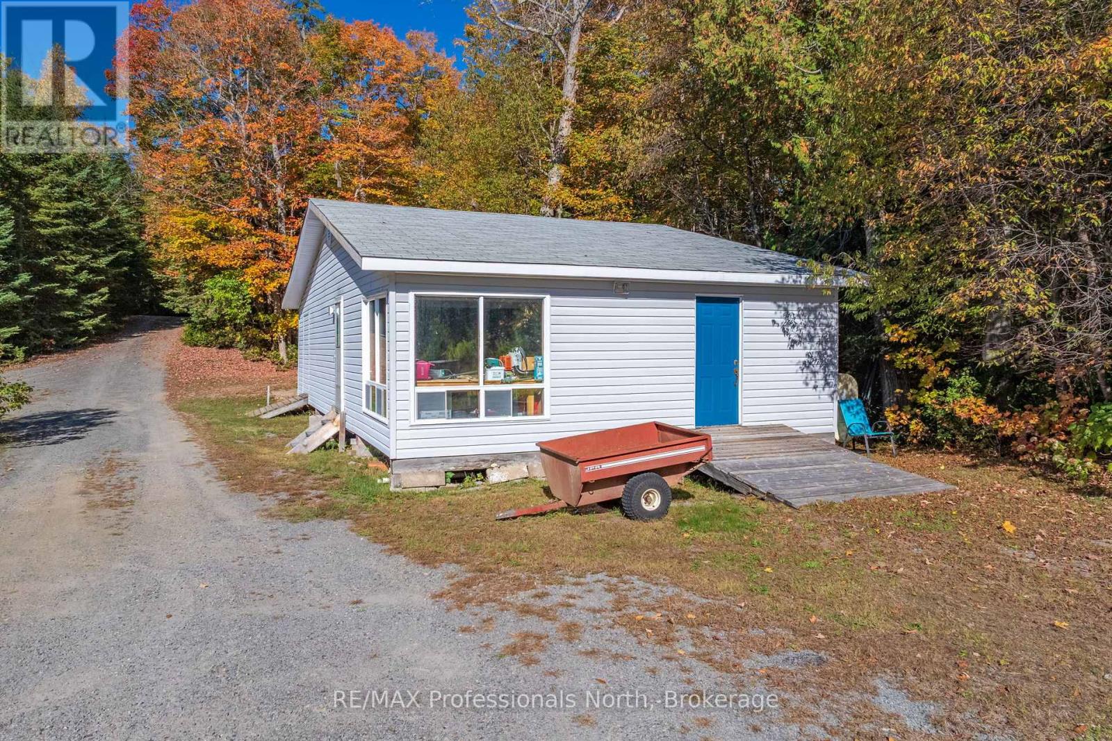 3 - 2901 Limberlost Road Property Photo 25