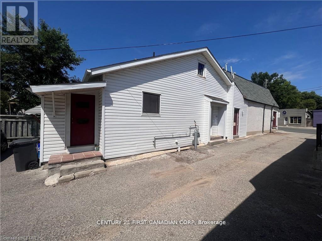 745 & 749 Hamilton Road Property Photo 5