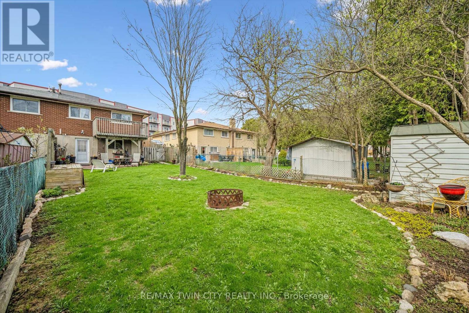 27 Vicmount Drive Property Photo 37