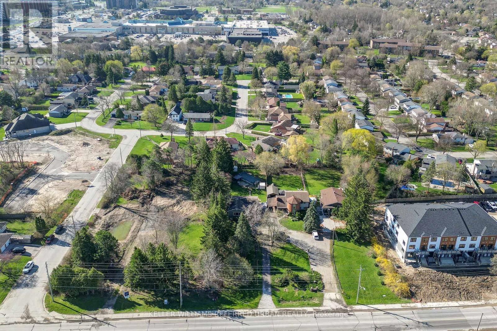 610 Commissioners Road W Property Photo 6