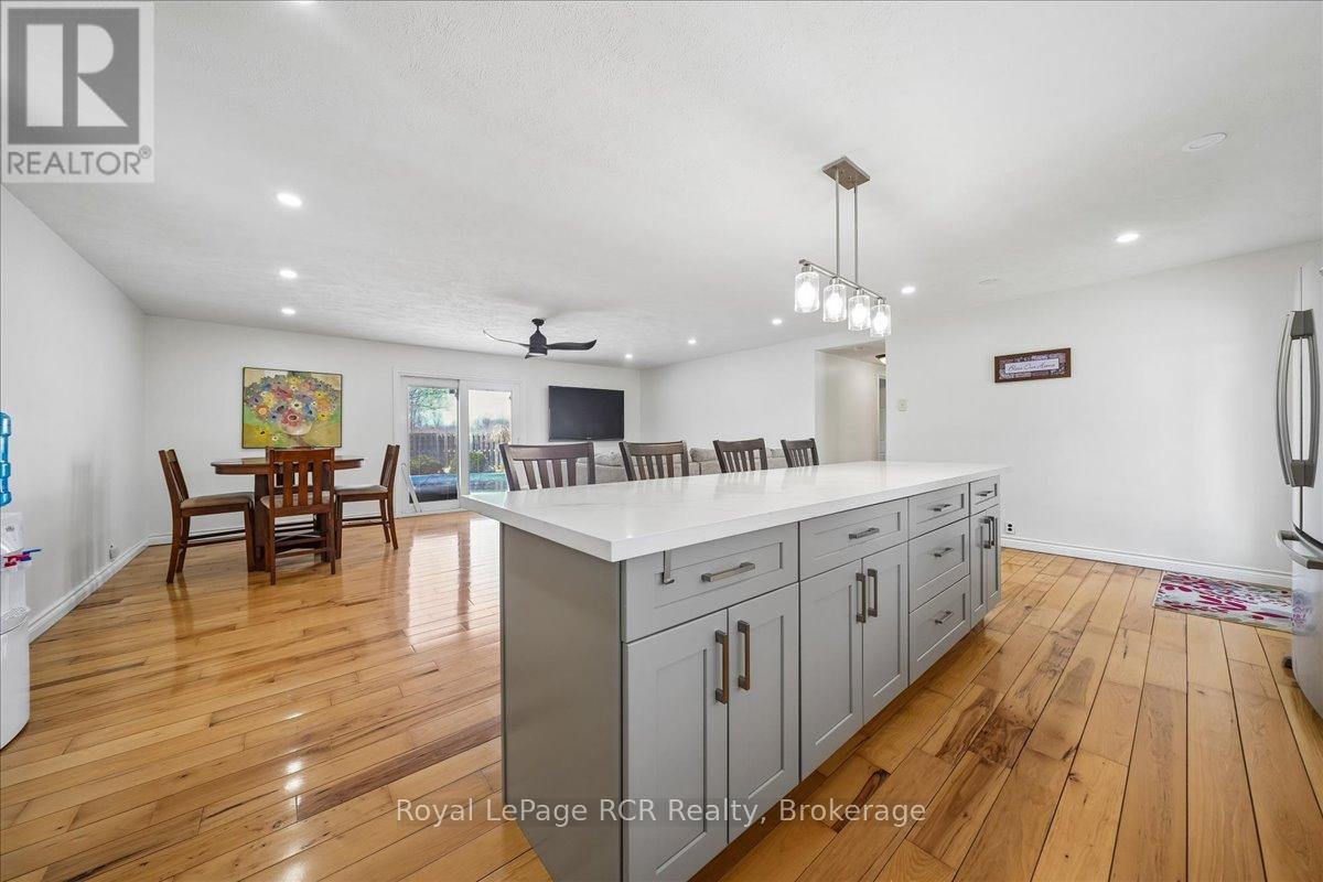 717906 6 Highway Property Photo 11