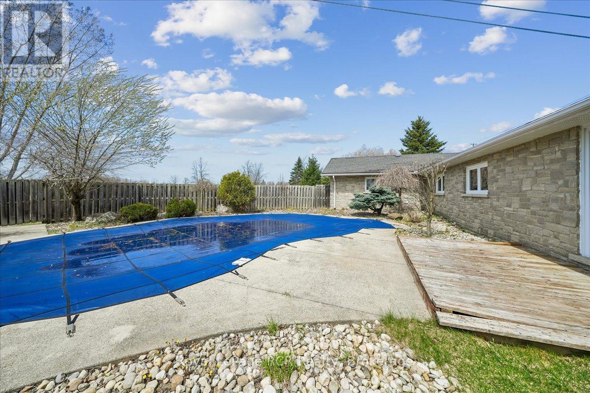 717906 6 Highway Property Photo 27