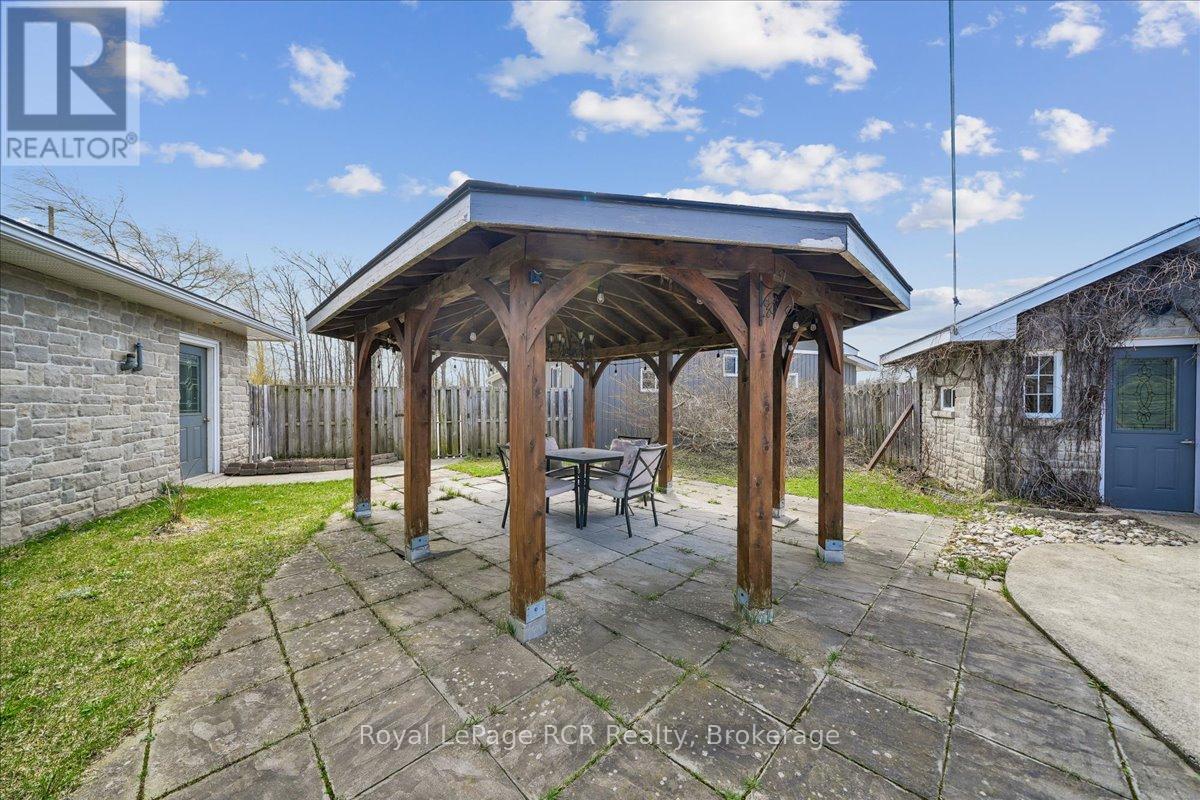 717906 6 Highway Property Photo 28