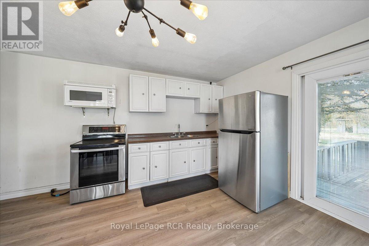 717906 6 Highway Property Photo 33