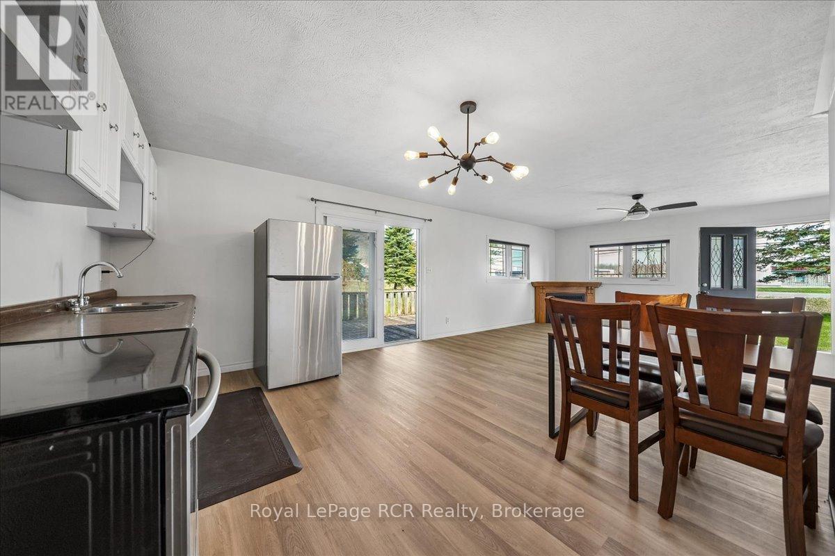 717906 6 Highway Property Photo 34