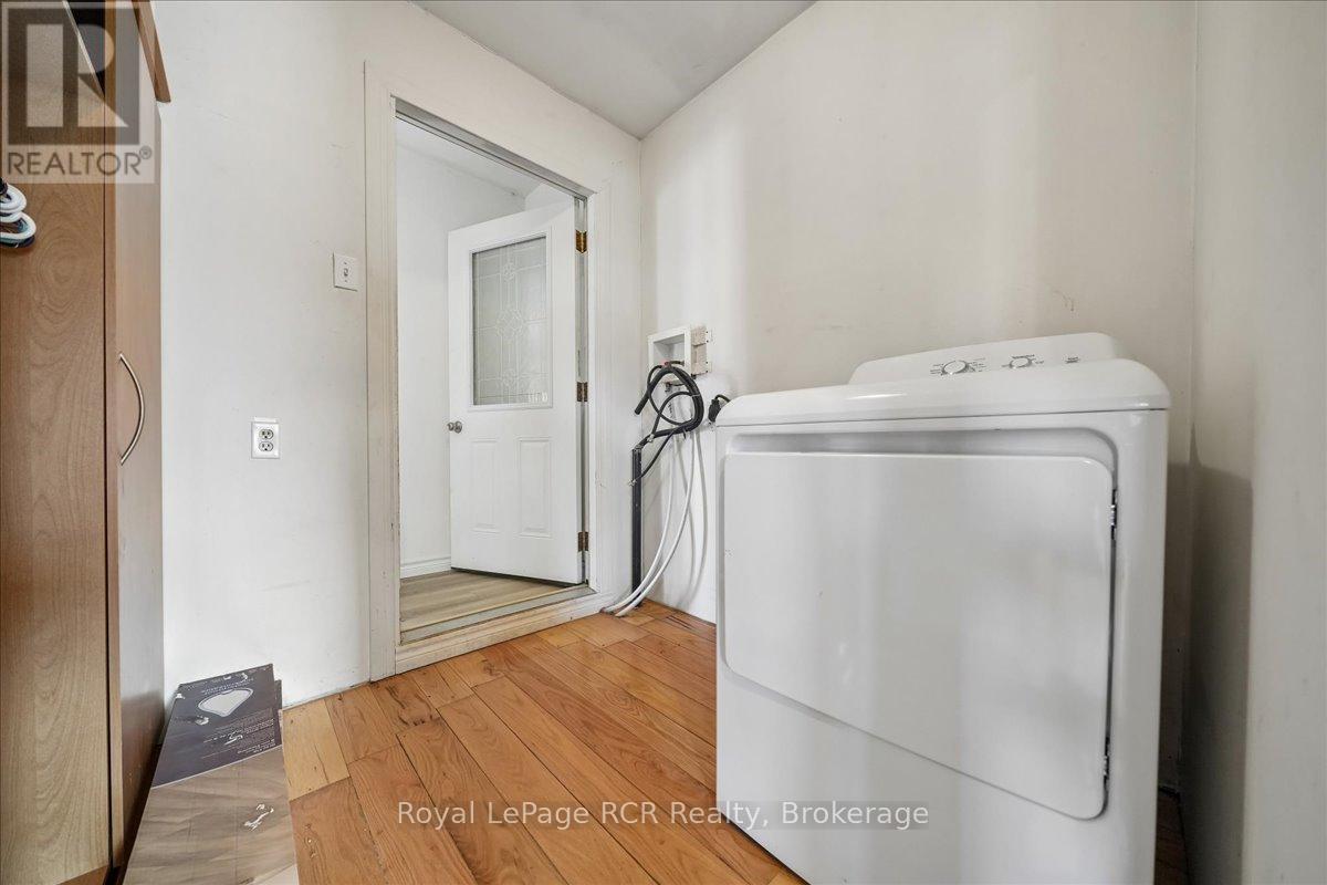 717906 6 Highway Property Photo 38