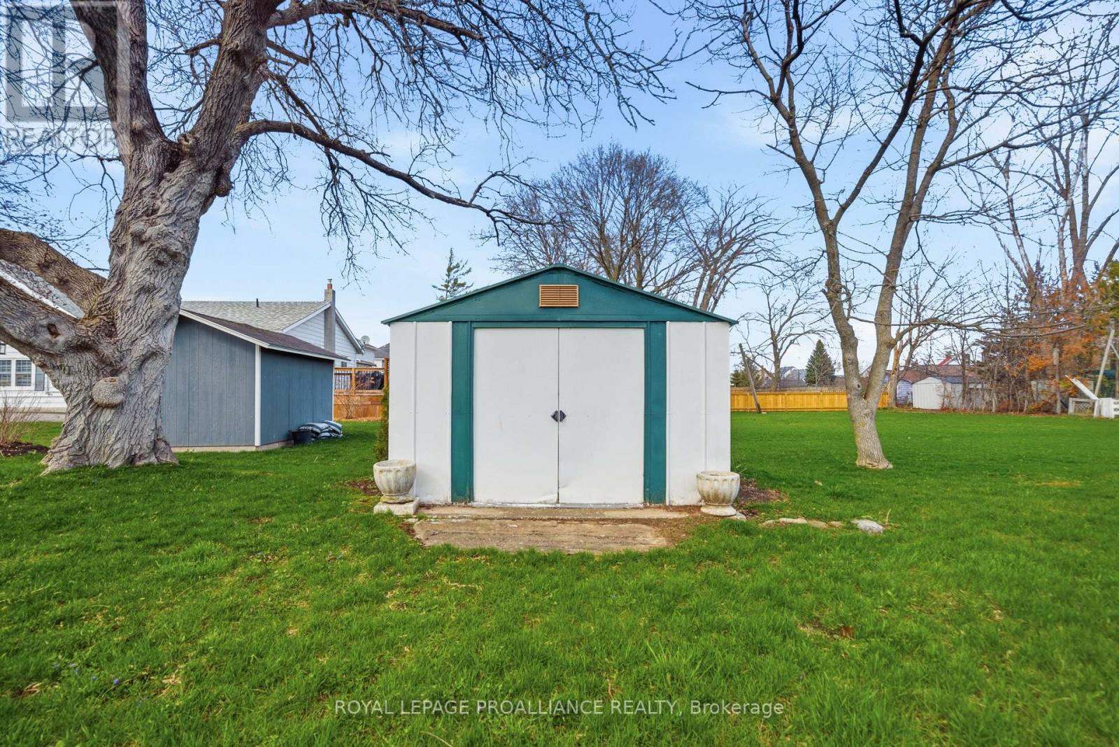 392 Picton Main Street Property Photo 19