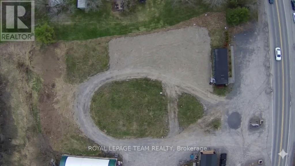 2300 Roger Stevens Drive Property Photo 3