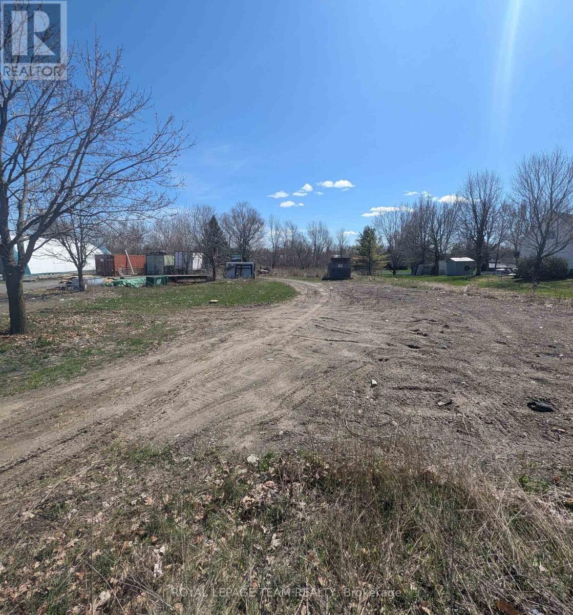 2300 Roger Stevens Drive Property Photo 7