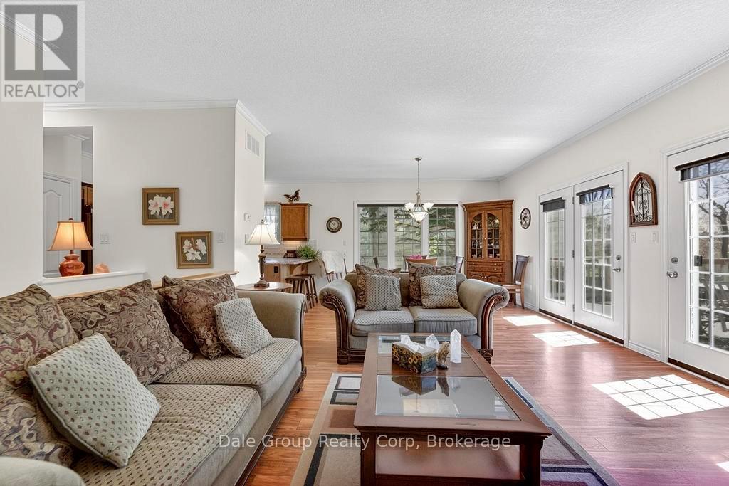 97 St Patrick Street W Property Photo 10