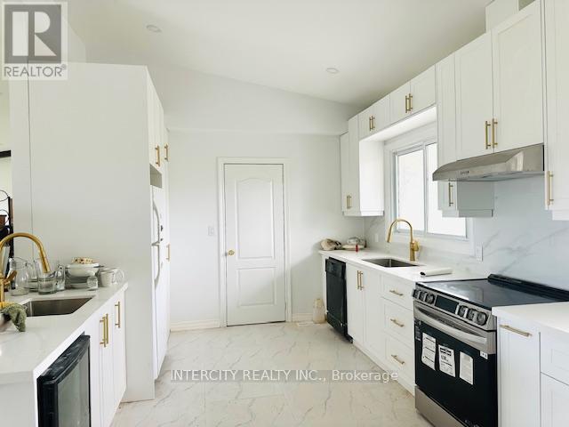 450 Queenston Road Property Photo 4