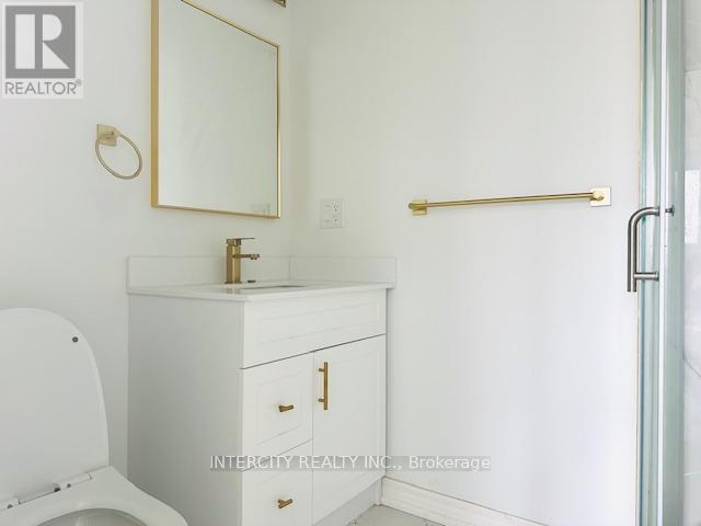 450 Queenston Road Property Photo 11