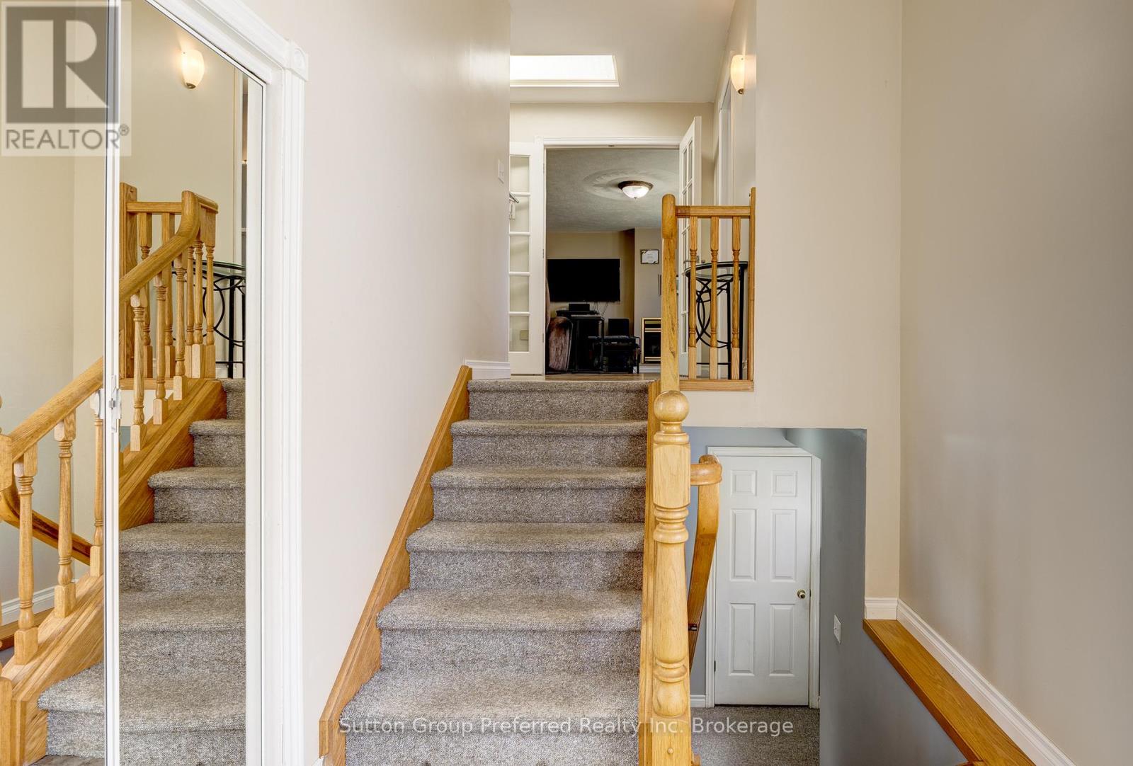 65 Hincks Street Property Photo 6