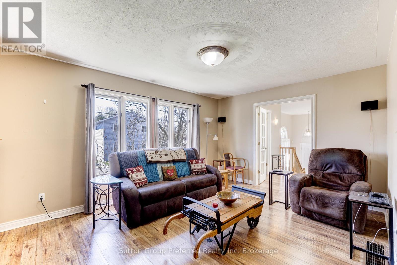 65 Hincks Street Property Photo 11