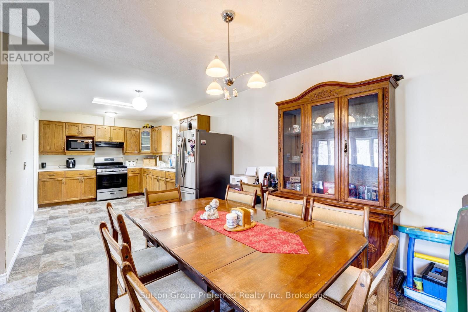 65 Hincks Street Property Photo 13