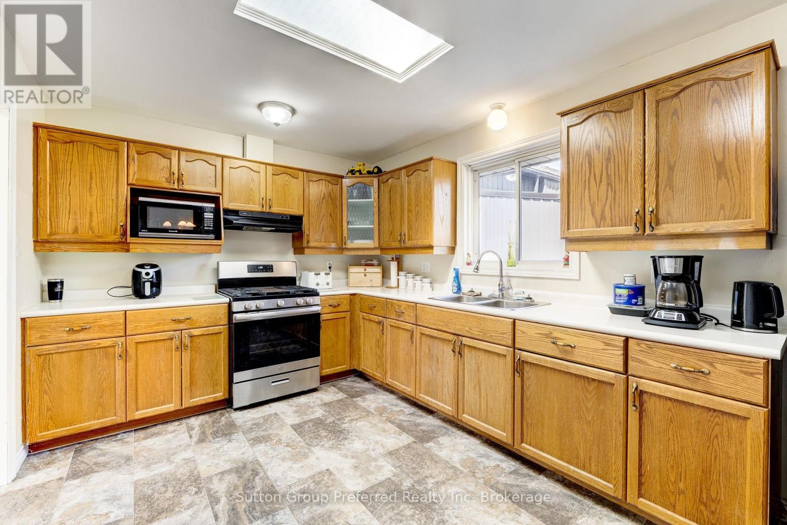 65 Hincks Street Property Photo 15