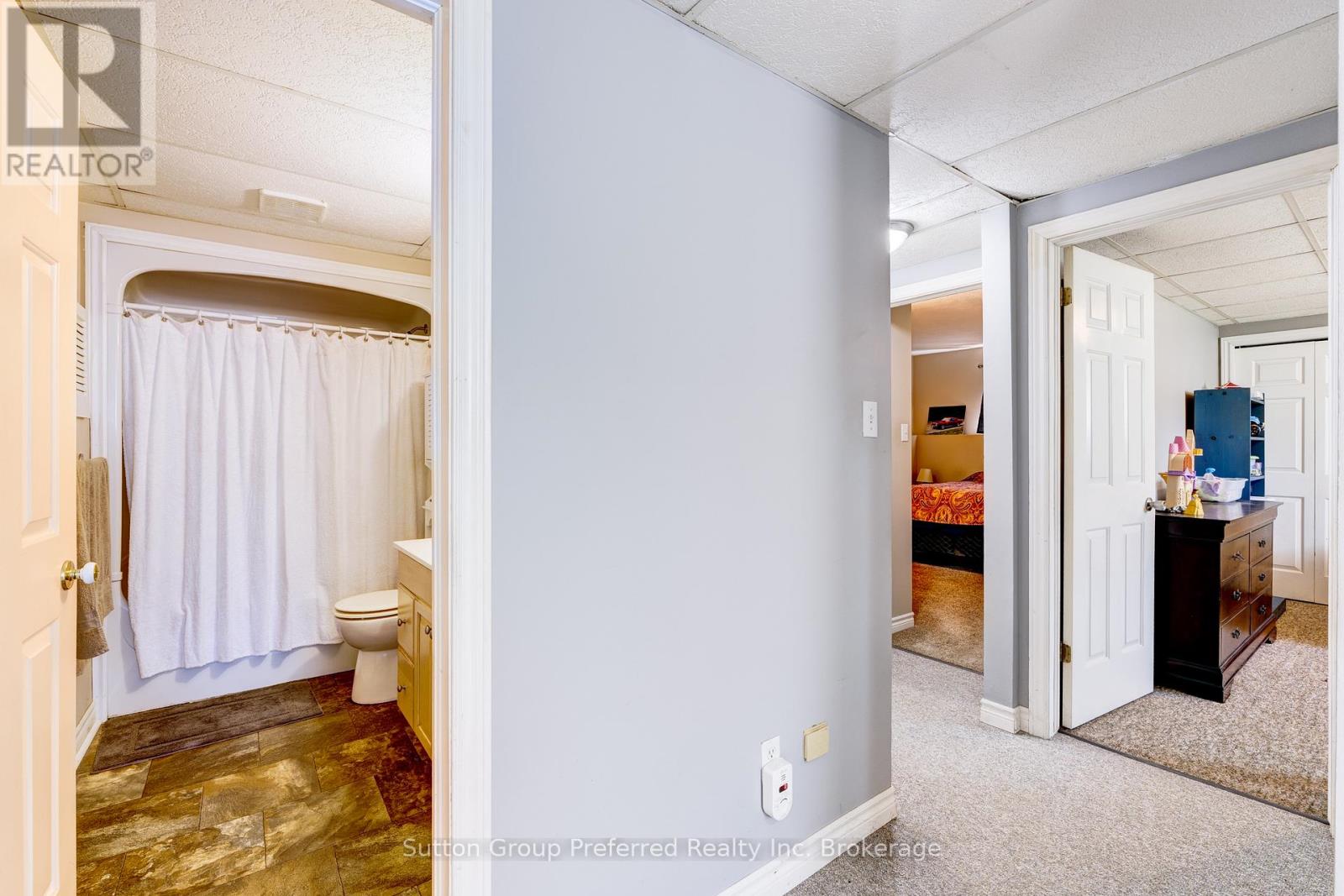 65 Hincks Street Property Photo 17