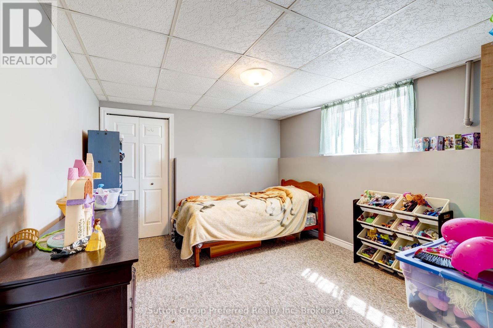 65 Hincks Street Property Photo 20