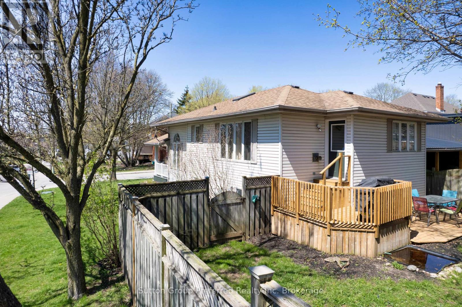 65 Hincks Street Property Photo 22