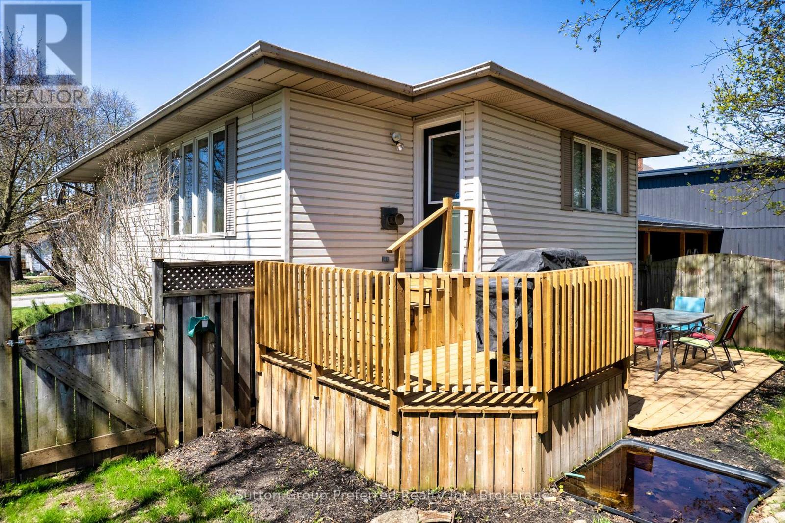 65 Hincks Street Property Photo 23