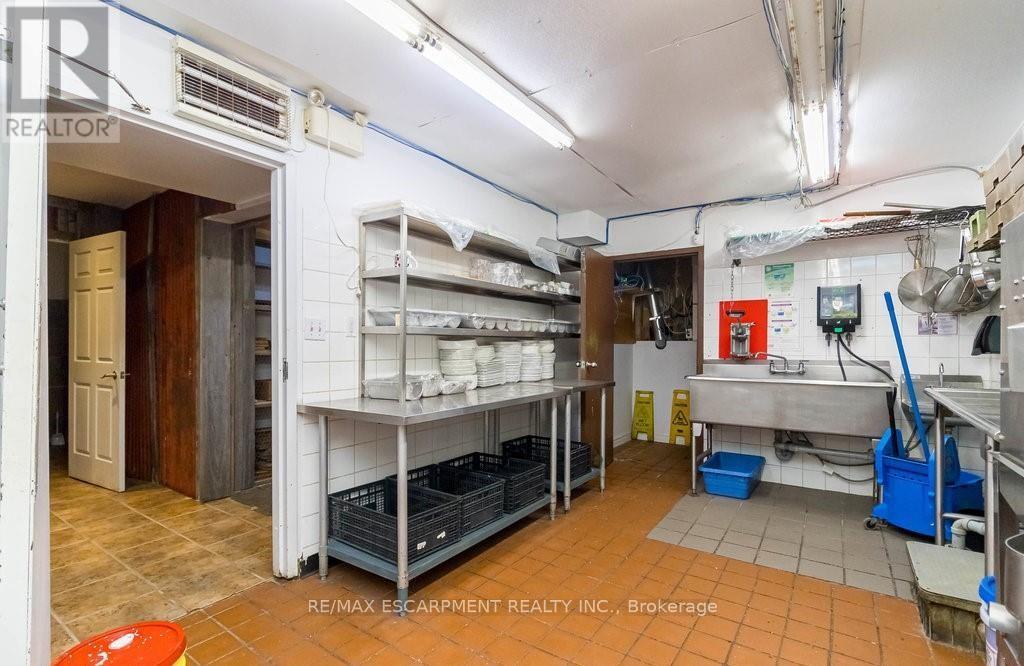 2251 Rymal Road Property Photo 16