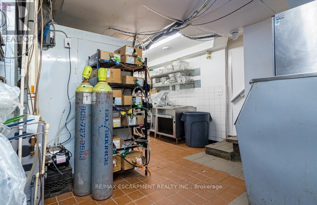 2251 Rymal Road Property Photo 26
