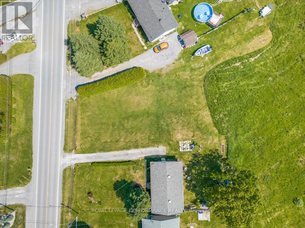 00 Highway 17 Highway Property Photo 15