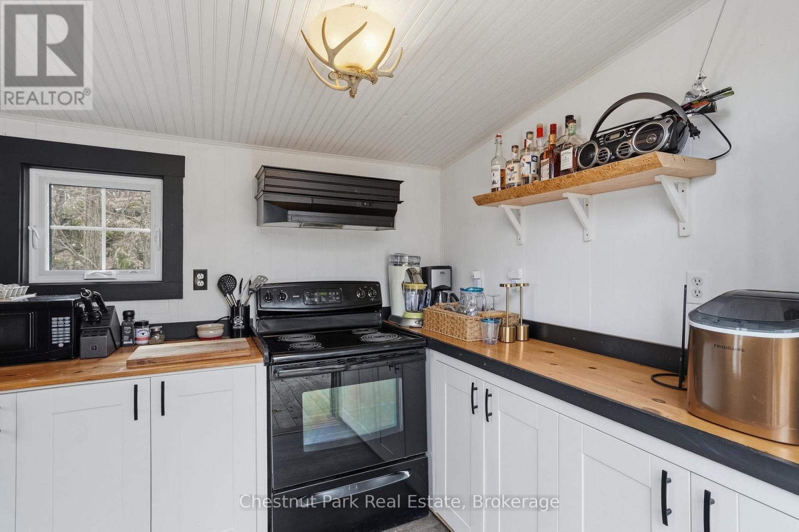 305 Salmon Lake Road Property Photo 27