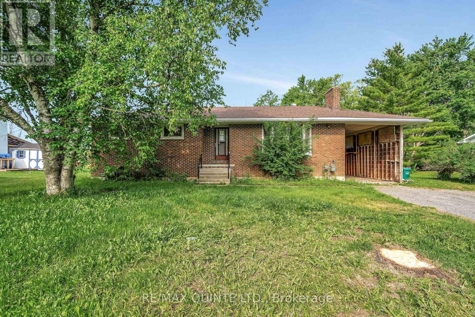 403 Whites Road Property Photo 1