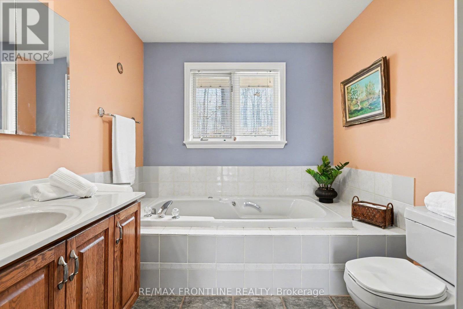 1047 Country Lane Property Photo 29