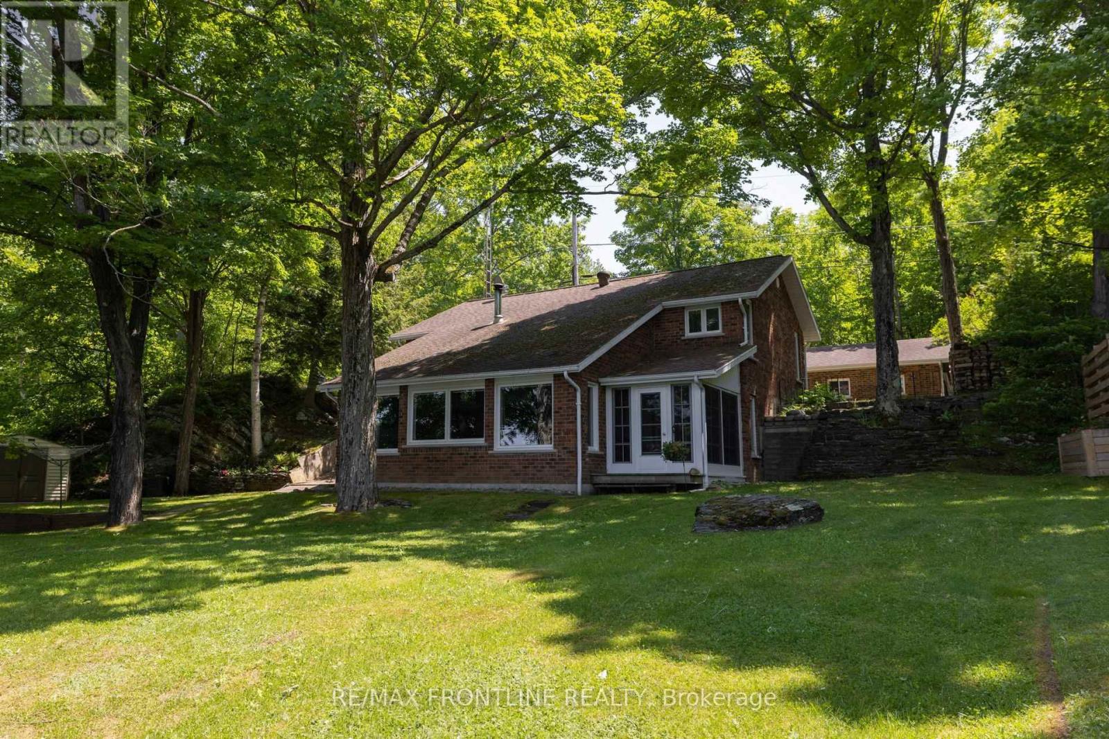 1047 Country Lane Property Photo 35