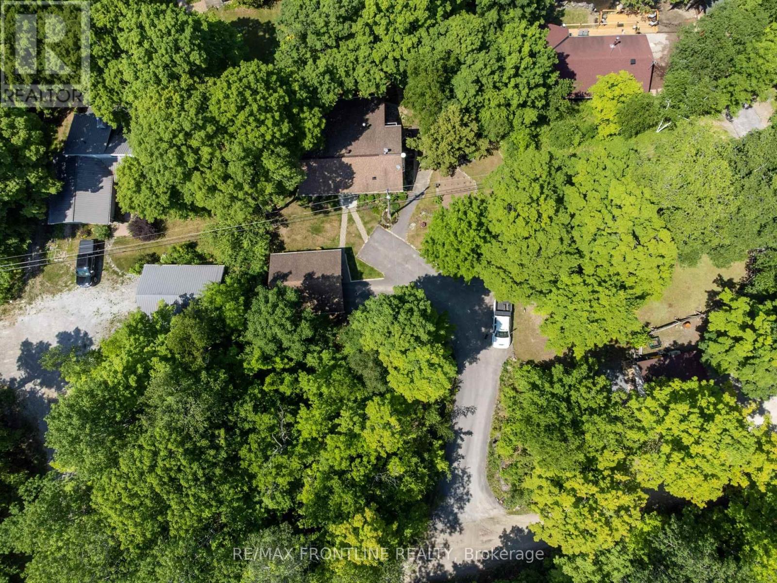 1047 Country Lane Property Photo 42