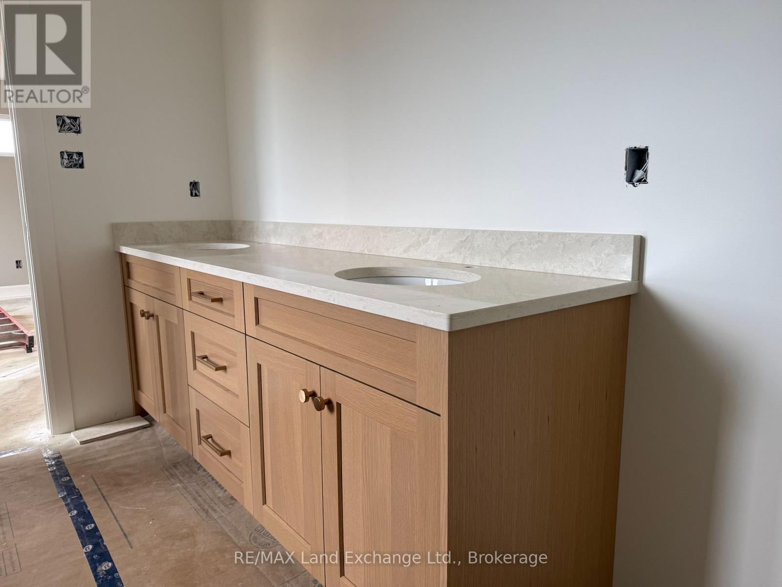 966 Bogdanovic Way Property Photo 13