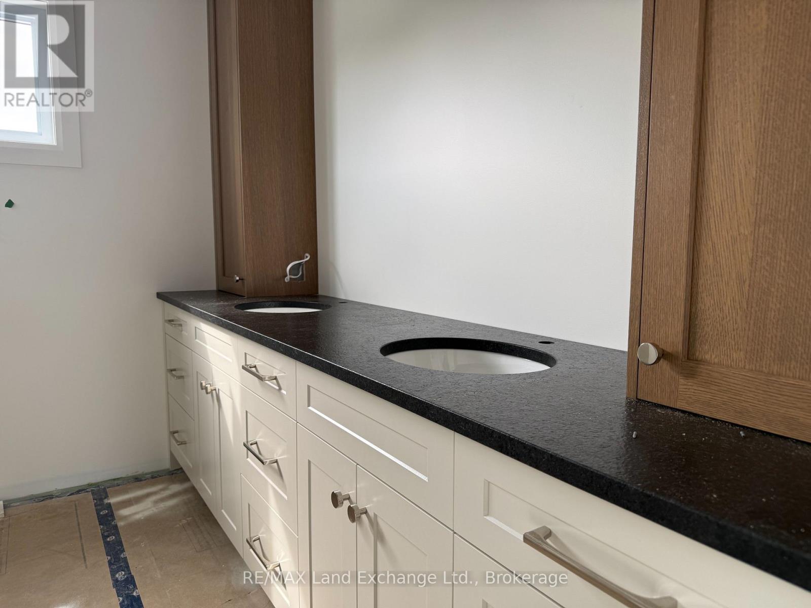 966 Bogdanovic Way Property Photo 15