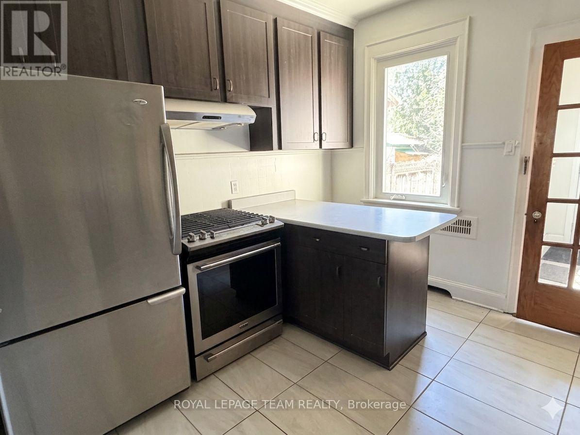 444 Parkdale Avenue Property Photo 6