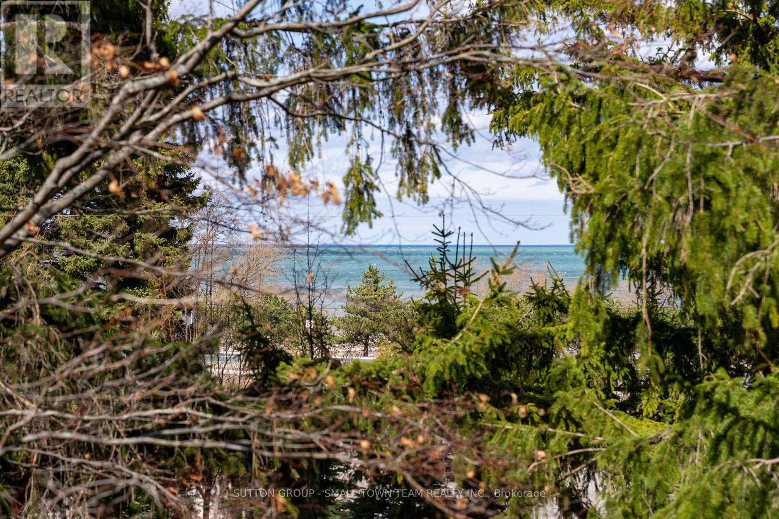 114 Lakeshore Road W Property Photo 46
