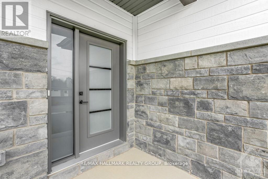313 Zakari Street Property Photo 3