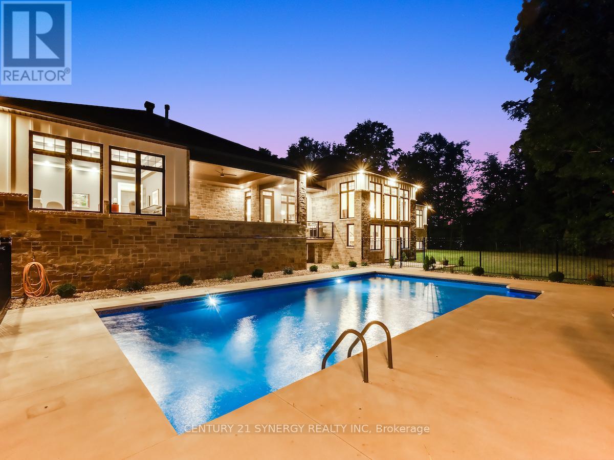 1443 Duchess Crescent Property Photo 3