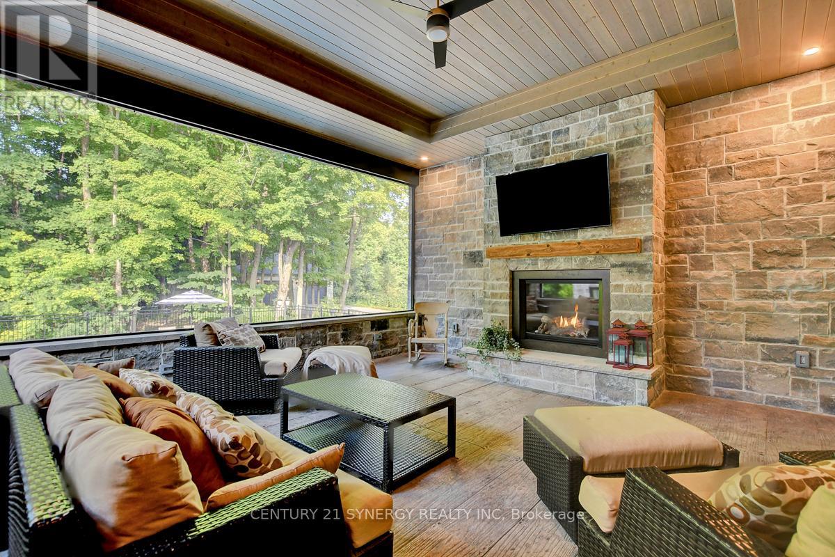 1443 Duchess Crescent Property Photo 21