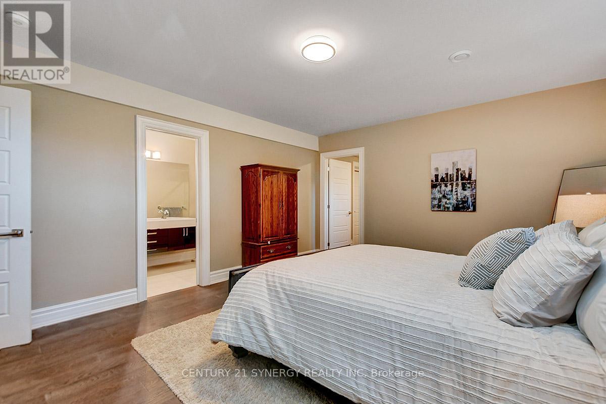 1443 Duchess Crescent Property Photo 38