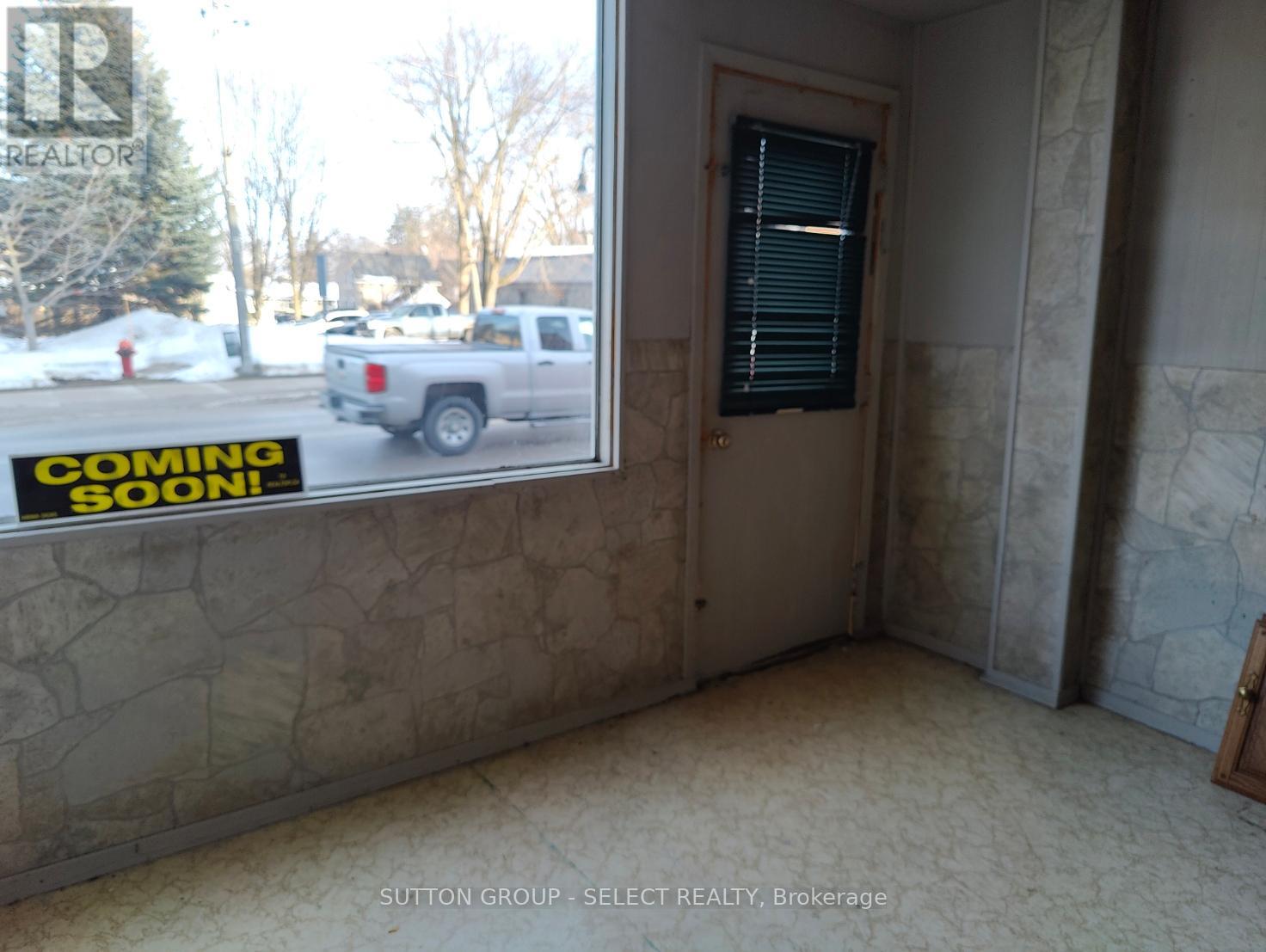 14 Clinton Street S Property Photo 5