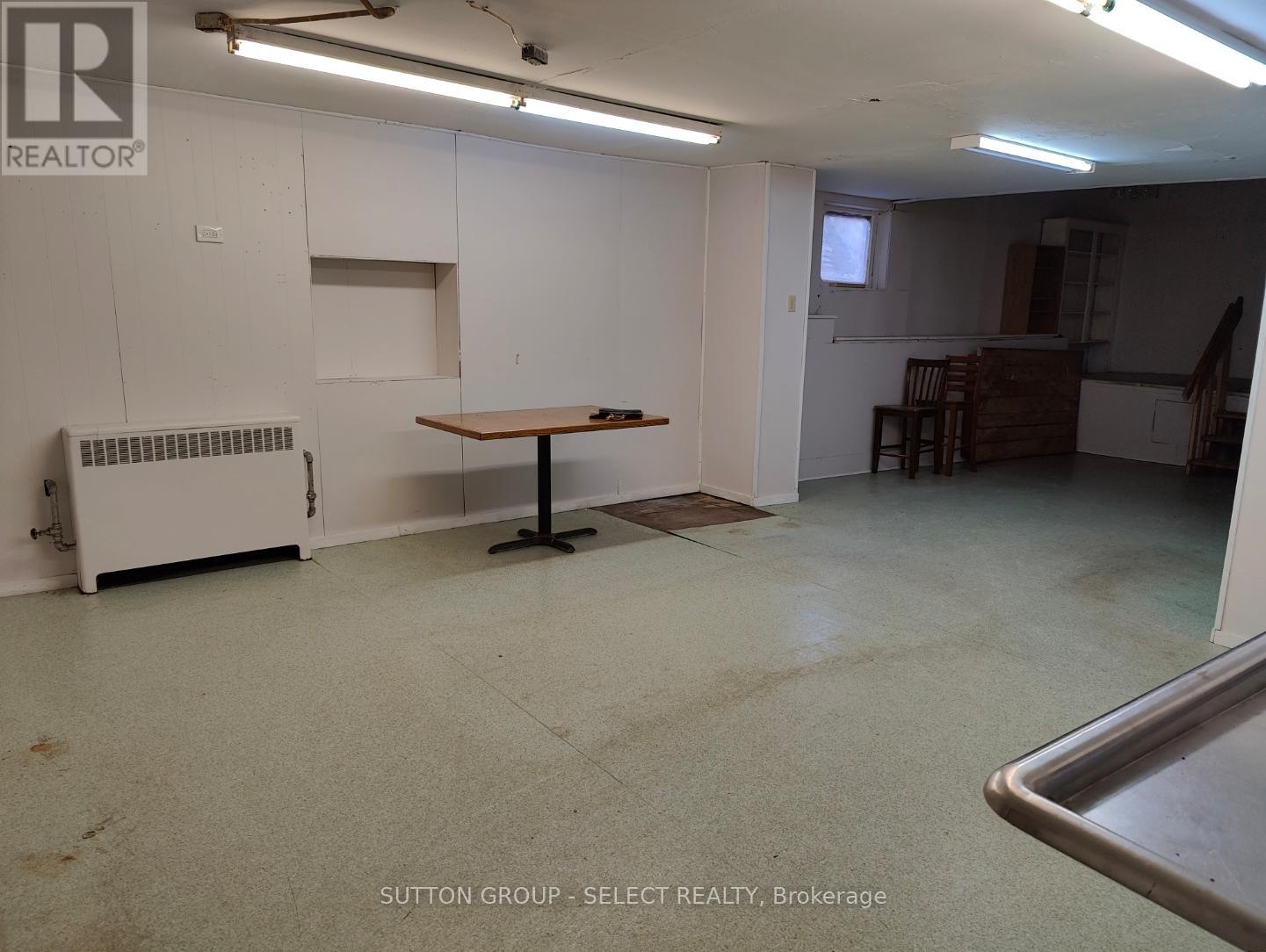 14 Clinton Street S Property Photo 7