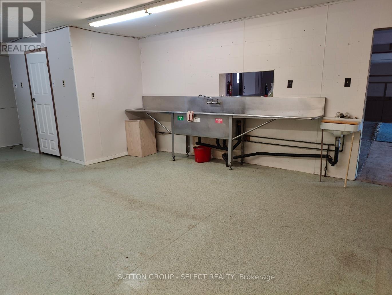 14 Clinton Street S Property Photo 8