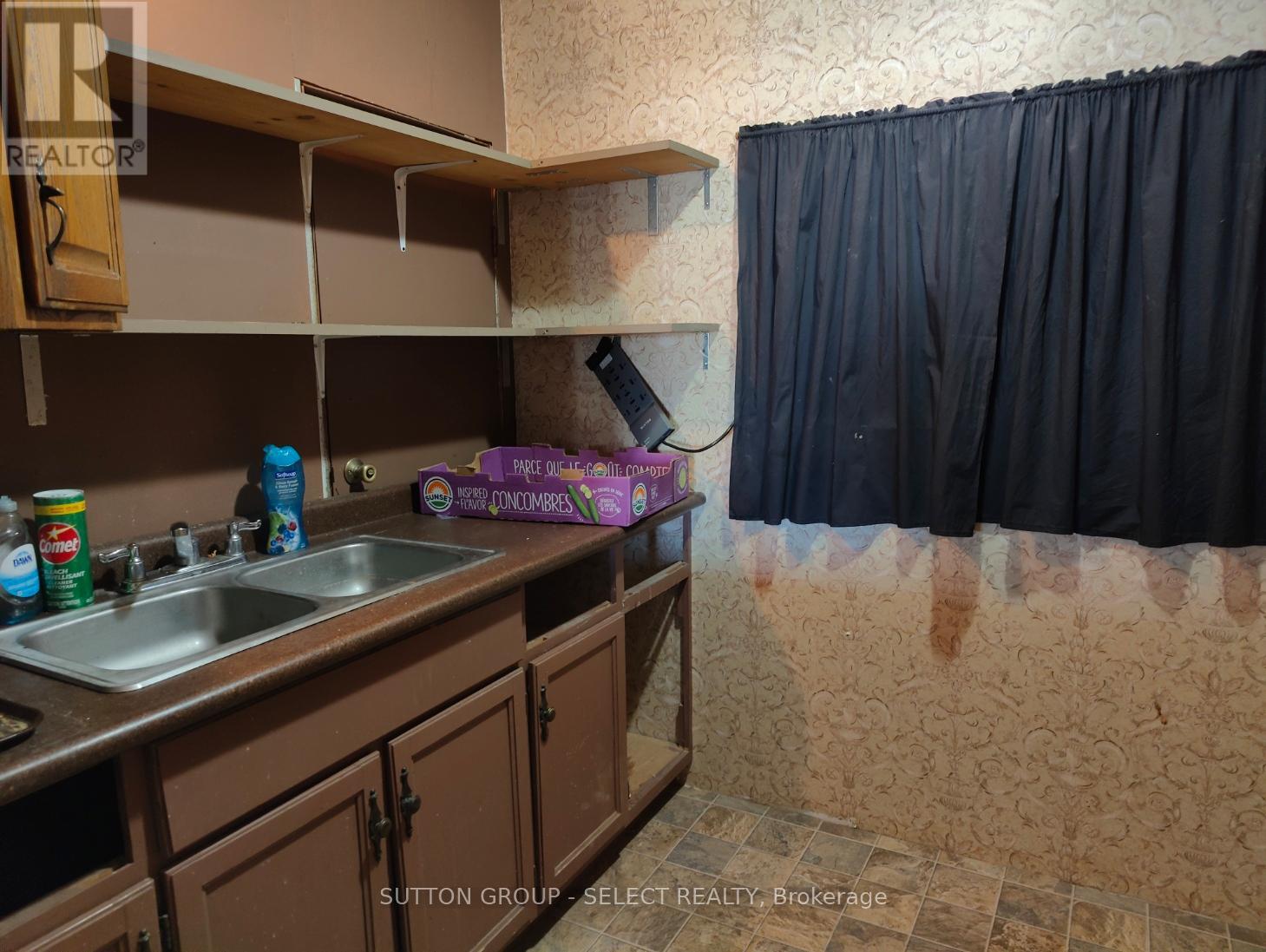 14 Clinton Street S Property Photo 9